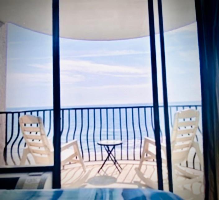 Ocean Front 53 Steps Aparthotel Myrtle Beach Exterior photo